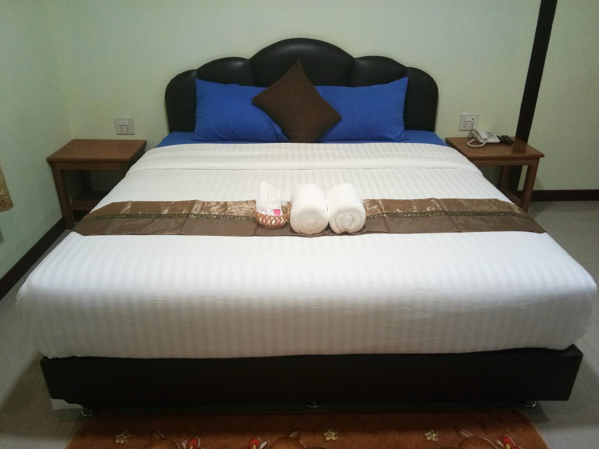 Hi Tech Resort Kabin Buri Exterior photo
