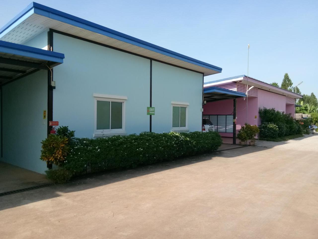 Hi Tech Resort Kabin Buri Exterior photo