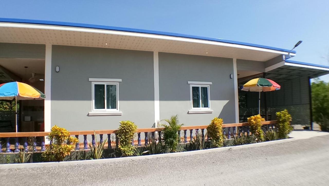 Hi Tech Resort Kabin Buri Exterior photo