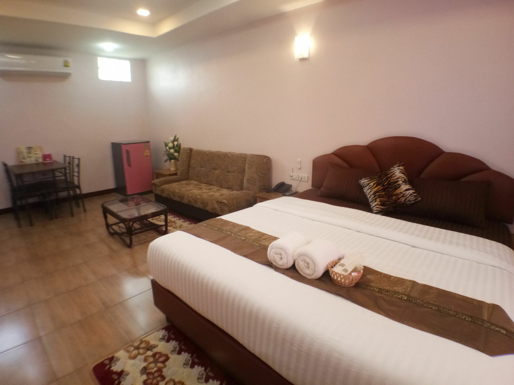 Hi Tech Resort Kabin Buri Exterior photo